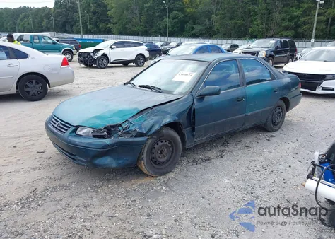 1998 Toyota Camry Le from USA, damaged, VIN 4T1BG22K4WU298953